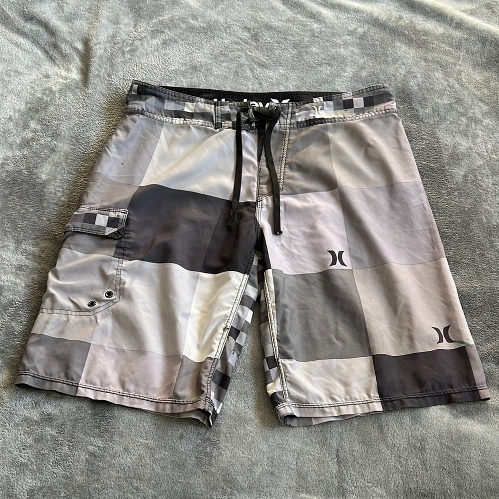 Hurley Men's Board Shorts Size 34
